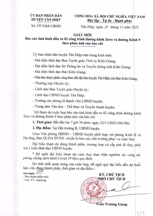 Vu hai tuyen duong vua lam xong da hong: UBND huyen Tan Hiep to chuc hop khan