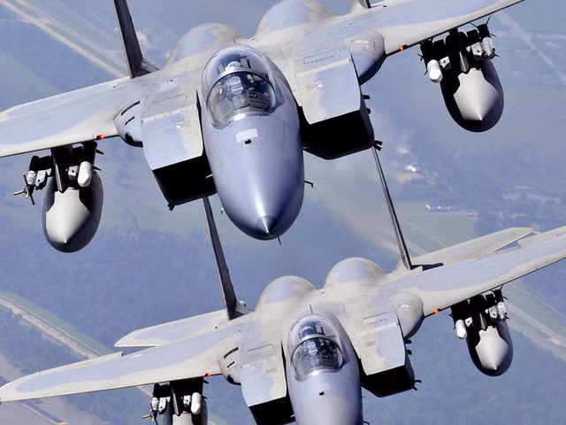 Vi sao F-15 lai la may bay tot nhat hanh tinh, MiG-Su o dau?