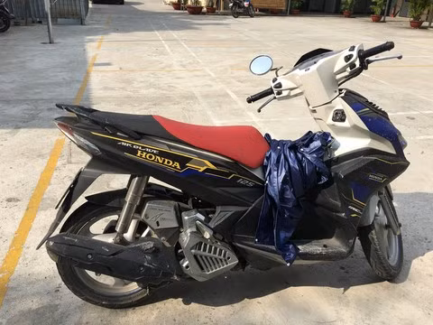 Vụ khống chế nữ nhân viên shop thời trang cướp tài sản: Kiếm tiền lo cho em trai đỗ đại học - Hình 2 Vu khong che nu nhan vien shop thoi trang cuop tai san: Kiem tien lo cho em trai do dai hoc-Hinh-2