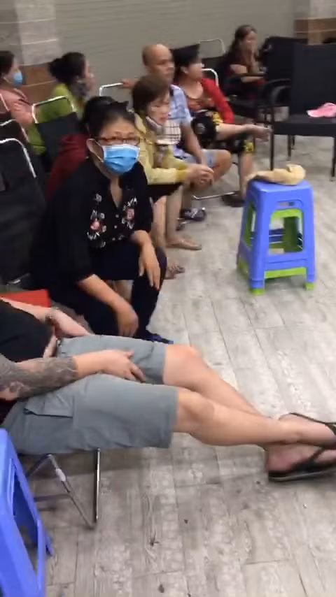 Phá sòng bạc trực tuyến trong khu dân cư ở Sài Gòn - Hình 2 Pha song bac truc tuyen trong khu dan cu o Sai Gon-Hinh-2