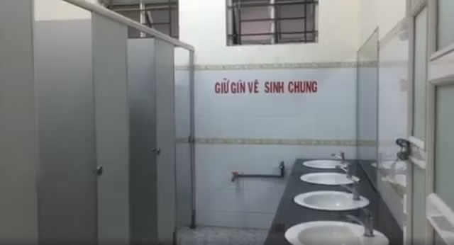 Bắt thanh niên hiếp dâm người phụ nữ trong nhà vệ sinh Trung tâm Văn hóa Lao động Bat thanh nien hiep dam nguoi phu nu trong nha ve sinh Trung tam Van hoa Lao dong
