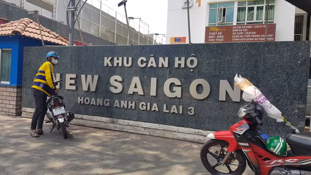Vụ Tiến sĩ Bùi Quang Tín rơi lầu tử vong: Người cuối cùng tiếp xúc với nạn nhân khai gì? Vu Tien si Bui Quang Tin roi lau tu vong: Nguoi cuoi cung tiep xuc voi nan nhan khai gi?