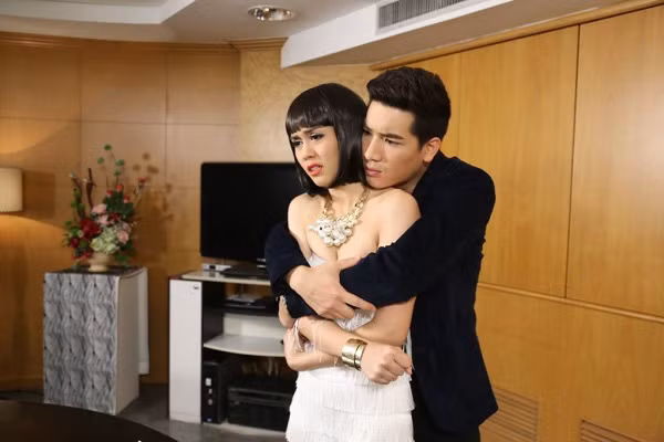 Dam cuoi ban than, toi van khong thoat khoi nguoi dan ong boi bac