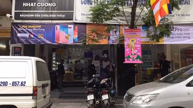 Nhật Cường Mobile, ngân hàng MBBank và siêu xe Bentley, Lexus Nhat Cuong Mobile, ngan hang MBBank va sieu xe Bentley, Lexus