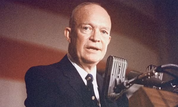 Tong thong Eisenhower da co cuoc gap go dau tien voi cac sinh menh co tri thong minh ngoai hanh tinh?-Hinh-5