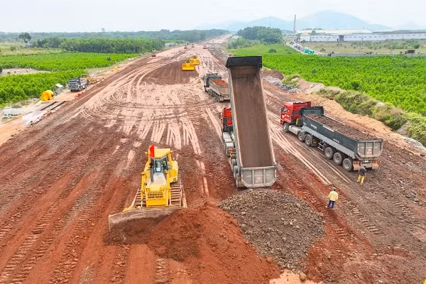 11 mũi thi công trên toàn tuyến cao tốc Biên Hoà - Vũng Tàu 11 mui thi cong tren toan tuyen cao toc Bien Hoa - Vung Tau